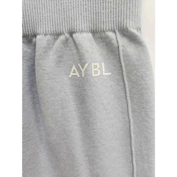 AYBL leggings size XS with contouring, seamless - Picture 3 of 7